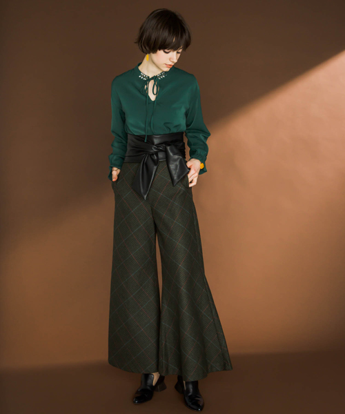 LAYMEE（レイミー）の「Clay blouse（シャツ/ブラウス・レディース・ネイビー/ホワイト/グリーン/キャメル・FREE）」の14枚目の写真