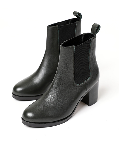 サイドゴアチャンキーヒールブーツ 珍しい