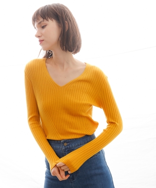 Banner Barrett(バナーバレット)の「FINE GAUGE V-NECK PULL OVER(ニット/セーター・レディース・ホワイト/グリーン/イエロー/ブラック/ラベンダー・38)」の5枚目の写真