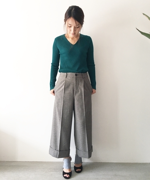 Banner Barrett(バナーバレット)の「FINE GAUGE V-NECK PULL OVER(ニット/セーター・レディース・ホワイト/グリーン/イエロー/ブラック/ラベンダー・38)」の19枚目の写真