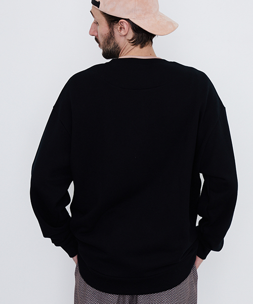 UNITED TOKYO(ユナイテッドトウキョウ)の「SALOTEZUMOコラボ転写プルオーバー(Tシャツ/カットソー・メンズ・ブラック/ネイビー・2/1/3)」の5枚目の写真