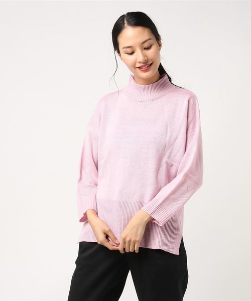 KOBE LETTUCE(コウベレタス)の「ベーシックデザイン★モックネックアンバランスヘムニットトップス(ニット/セーター・レディース・ブラック/グレー/オフホワイト/サックスブルー/ピンク・FREE)」の5枚目の写真
