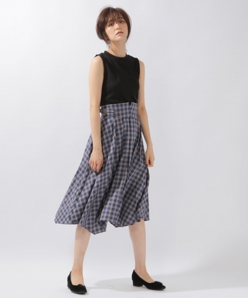 laboratory work（ラボラトリーワーク）の「カワリテレコノースリーブ（ニット/セーター・レディース・オフホワイト/ブラック/ブルー・MEDIUM）」の5枚目の写真