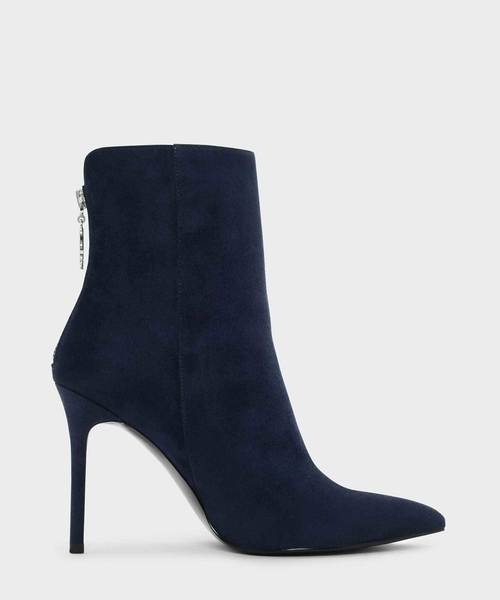 CHARLES & KEITH（チャールズ & キース）の「アイディテールポインテッドブーツ / EYE DETAIL POINTED BOOTS（ブーツ・レディース・ブラック/レッド/ダークブルー・22.5cm/23cm/23.5cm/24.5cm/25cm/25.5cm）」の2枚目の写真