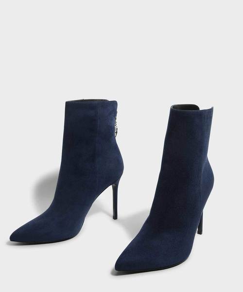 CHARLES & KEITH（チャールズ & キース）の「アイディテールポインテッドブーツ / EYE DETAIL POINTED BOOTS（ブーツ・レディース・ブラック/レッド/ダークブルー・22.5cm/23cm/23.5cm/24.5cm/25cm/25.5cm）」の11枚目の写真