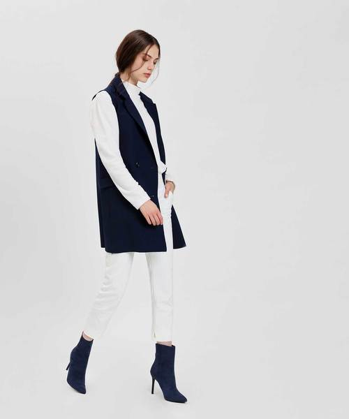 CHARLES & KEITH（チャールズ & キース）の「アイディテールポインテッドブーツ / EYE DETAIL POINTED BOOTS（ブーツ・レディース・ブラック/レッド/ダークブルー・22.5cm/23cm/23.5cm/24.5cm/25cm/25.5cm）」の14枚目の写真