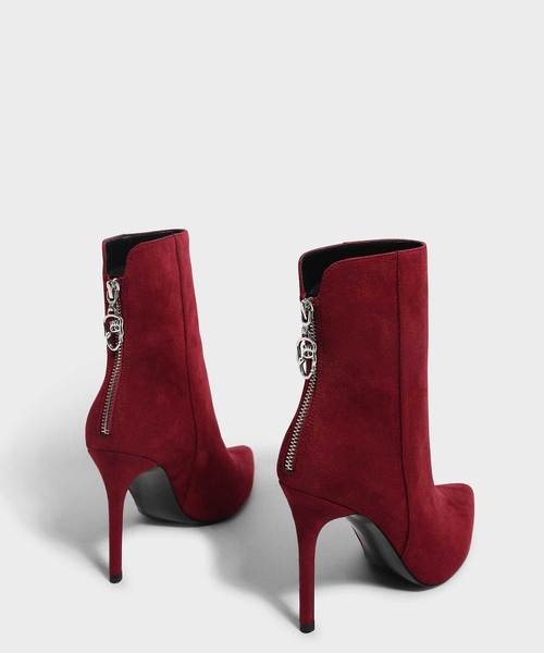 CHARLES & KEITH（チャールズ & キース）の「アイディテールポインテッドブーツ / EYE DETAIL POINTED BOOTS（ブーツ・レディース・ブラック/レッド/ダークブルー・22.5cm/23cm/23.5cm/24.5cm/25cm/25.5cm）」の18枚目の写真