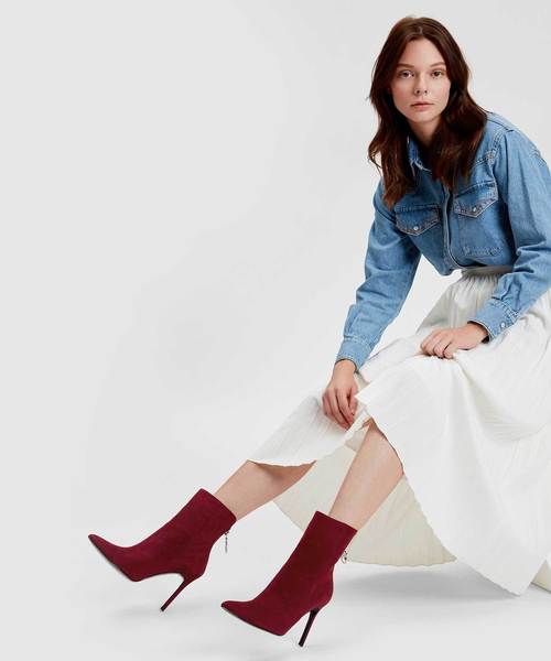 CHARLES & KEITH（チャールズ & キース）の「アイディテールポインテッドブーツ / EYE DETAIL POINTED BOOTS（ブーツ・レディース・ブラック/レッド/ダークブルー・22.5cm/23cm/23.5cm/24.5cm/25cm/25.5cm）」の21枚目の写真