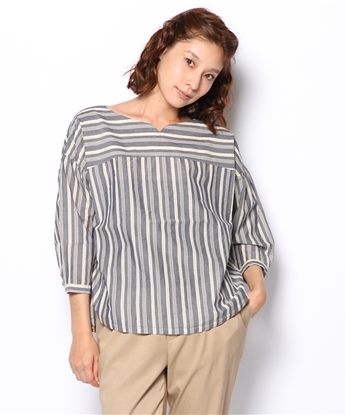 chambre de charme（シャンブルドゥシャーム）の「高密度ストライプ　PO（シャツ/ブラウス・レディース・ホワイト×レッド/ホワイト×ブラック/ホワイト×ネイビー・FREE）」の8枚目の写真