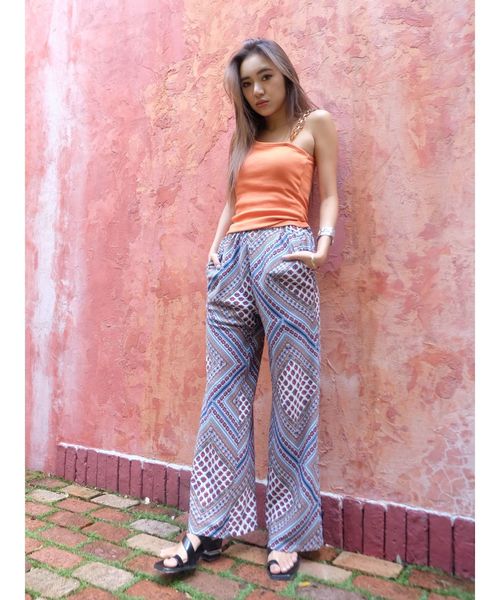 EVRIS（エヴリス）の「ワンショルダーサークルモチーフトップス（タンクトップ・レディース・ホワイト/ブラック/オレンジ/ブラウン・FREE）」の19枚目の写真