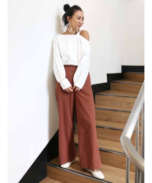 Ungrid（アングリッド）の「ショルダーデザインロングスリーブTee（Tシャツ/カットソー・レディース・ブラック/パープル/オフホワイト・FREE）」の4枚目の写真