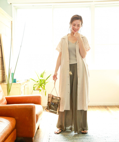 BAYFLOW(ベイフロー)の「パネルトングサンダル(サンダル・レディース・ブラック/ベージュ・SMALL/MEDIUM)」の5枚目の写真