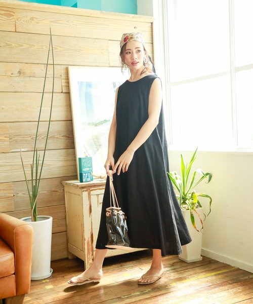 BAYFLOW(ベイフロー)の「パネルトングサンダル(サンダル・レディース・ブラック/ベージュ・SMALL/MEDIUM)」の12枚目の写真