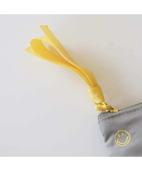 Actually（アクチュアリー）の「プチエンブロイダリー ティッシュポーチ（ポーチ・レディース・グレー/チャコールグレー/ネイビー/グレイッシュベージュ・フリー）」の12枚目の写真