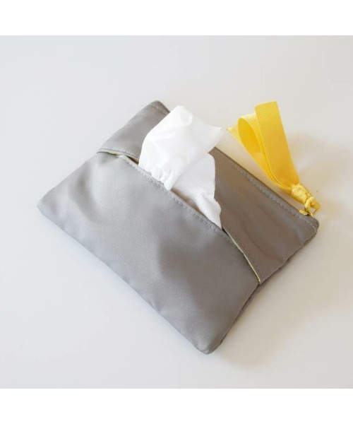 Actually（アクチュアリー）の「プチエンブロイダリー ティッシュポーチ（ポーチ・レディース・グレー/チャコールグレー/ネイビー/グレイッシュベージュ・フリー）」の11枚目の写真