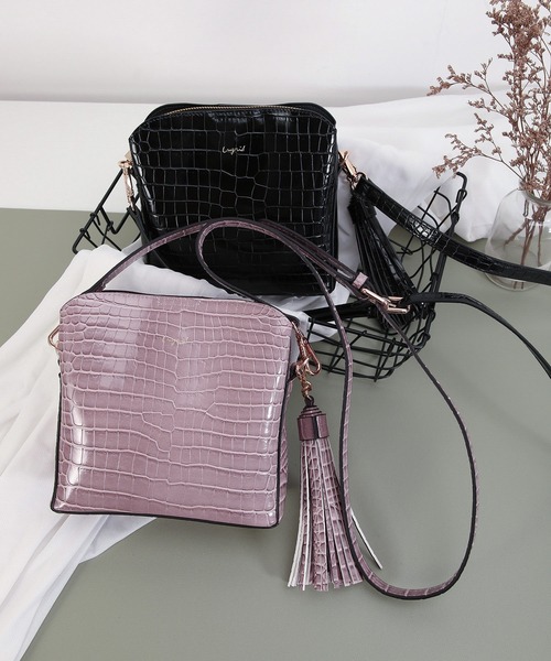 Ungrid（アングリッド）の「【Ungrid/アングリッド】シャイニースモールクロコビッグタッセルショルダーバッグ（ショルダーバッグ・レディース・ブラック/キャメル/ライトグレー/ベージュ系その他/ワイン/ラベンダー/ダークグレー/カーキ/ダークブラウン/ターコイズブルー・FREE）」の9枚目の写真
