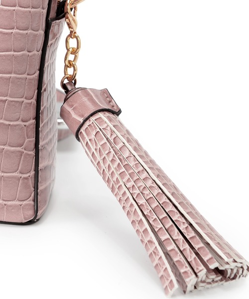 Ungrid（アングリッド）の「【Ungrid/アングリッド】シャイニースモールクロコビッグタッセルショルダーバッグ（ショルダーバッグ・レディース・ブラック/キャメル/ライトグレー/ベージュ系その他/ワイン/ラベンダー/ダークグレー/カーキ/ダークブラウン/ターコイズブルー・FREE）」の19枚目の写真