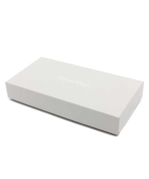 Calvin Klein（カルバン・クライン）の「オンプレパテントレザー長財布（財布・メンズ・ブラック系/ワイン系・F）」の3枚目の写真