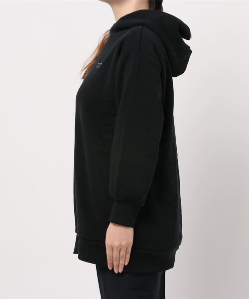 OUTDOOR PRODUCTS APPAREL(アウトドアプロダクツアパレル)の「身頃ボアチュニック丈 パーカー ワイドシルエット/ビッグシルエット(パーカー・レディース・ブラック/アイボリー/杢グレー/ワイン・MEDIUM/LARGE)」の5枚目の写真