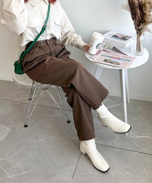 aimoha（アイモハ）の「2WAYデザインジーンズデニム深めのウエストタックハイウエストデニムパンツ（デニムパンツ・レディース・ホワイト/ネイビー/イエロー/ブルー/ピンク/ブラック/ライトブルー/スモークピンク/ブラウン/レッド/グリーン/ベージュ/パープル/ライトグリーン/ダークブルー/ダークグリーン/ダークグレー・X-SMALL/SMALL/MEDIUM/LARGE/X-LARGE）」の19枚目の写真