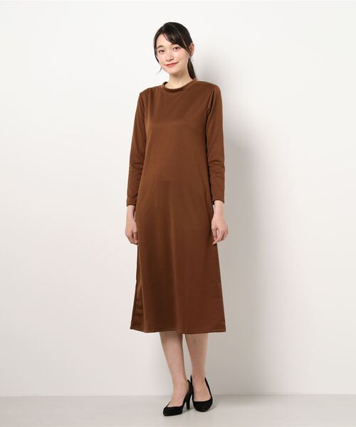 DAYRA(デイラ)の「薄手 ロング丈ワンピース 長袖 無地(ワンピース・レディース・ブラック/グリーン/ネイビー/モカ/ブラウン・XL/M)」の18枚目の写真