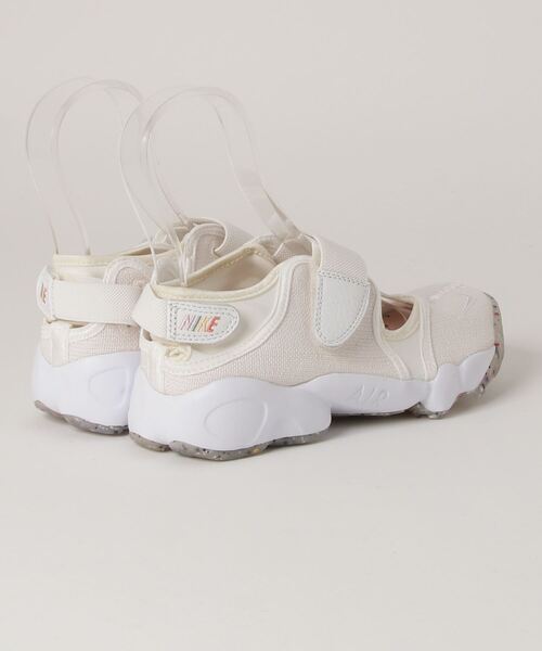 NIKE(ナイキ)の「NIKE ナイキ W AIR RIFT エアリフト WDJ4639 121SMTWHT/WHITE(スニーカー・メンズ・ホワイト・25.0cm/26.0cm/24.0cm/23.0cm/27.0cm/22.0cm/28.0cm)」の2枚目の写真