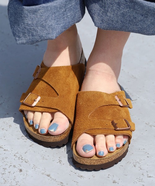 BIRKENSTOCK(ビルケンシュトック)の「BIRKENSTOCK/ビルケンシュトック Zurich SFB サンダル ブランドロゴ(サンダル・メンズ・ライトブラウン/ベージュ/モカ/ブラック・41/42/36/37/40/38/39/35)」の2枚目の写真