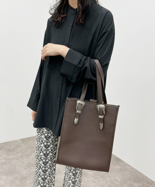 apres jour mignon（アプレジュールミニョン）の「バックルベルトスクエアバッグ 【ZOZOTOWN限定アイテム】（トートバッグ・レディース・ブラック系その他/ダークブラウン/ブラック・ONESIZE）」の7枚目の写真