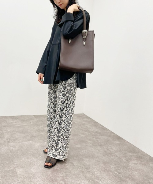 apres jour mignon（アプレジュールミニョン）の「バックルベルトスクエアバッグ 【ZOZOTOWN限定アイテム】（トートバッグ・レディース・ブラック系その他/ダークブラウン/ブラック・ONESIZE）」の8枚目の写真