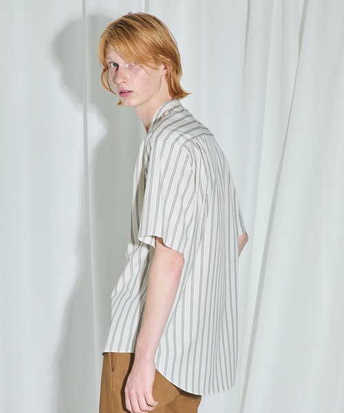 UNITED TOKYO（ユナイテッドトウキョウ）の「ストライプVネックショートスリーブシャツ（シャツ/ブラウス・メンズ・ブラック/オフホワイト/サックスブルー・1/2/3）」の18枚目の写真