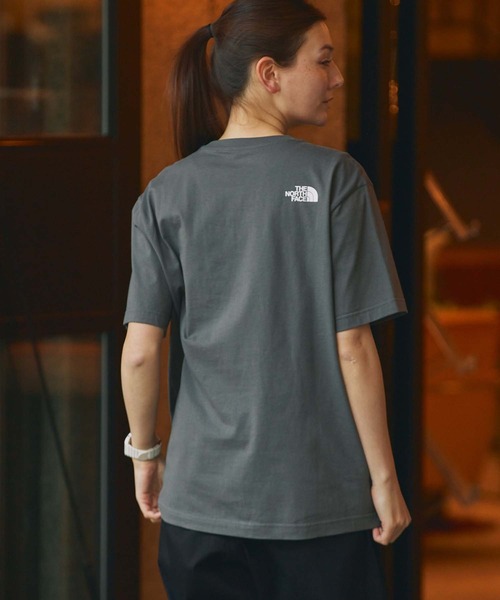 THE NORTH FACE（ザノースフェイス）の「【THE NORTH FACE / ザ・ノースフェイス】半袖 Tシャツ DAILY LOGO S/S TEE（Tシャツ/カットソー・メンズ・ホワイト/ライトグレー/ブラック/ダークネイビー/ライトベージュ/アイボリー/グレー/ライトブラウン/グレー系/ライラック/チャコールグレー/ピンク・M/L/XL/XXL/S）」の16枚目の写真
