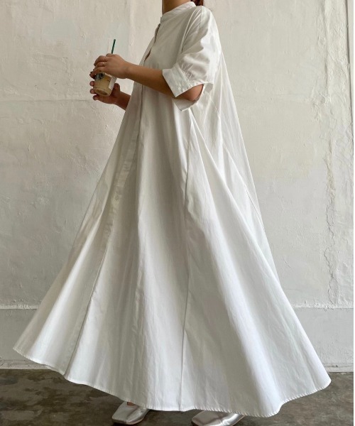 DAIS-Y(デイジー)の「バンドカラーシャツ フレアロングワンピース(シャツワンピース・レディース・ホワイト/ネイビー/ラベンダー・S/M)」の2枚目の写真