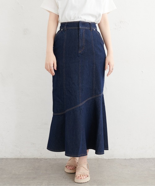natural couture（ナチュラルクチュール）の「【WEB限定】アシメフレアデニムスカート（デニムスカート・レディース・オフホワイト/ブラウン/ブルー/インディゴブルー・FREE）」の10枚目の写真