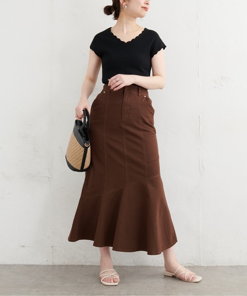 natural couture（ナチュラルクチュール）の「【WEB限定】アシメフレアデニムスカート（デニムスカート・レディース・オフホワイト/ブラウン/ブルー/インディゴブルー・FREE）」の6枚目の写真