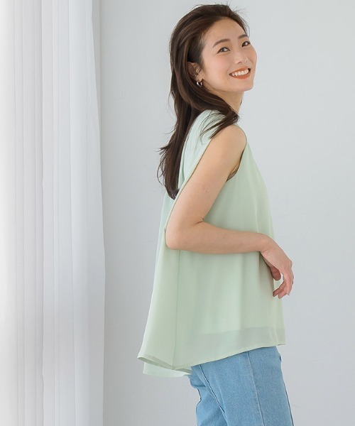 Pierrot（ピエロ）の「Aラインノースリーブブラウス（シャツ/ブラウス・レディース・ブラック/グレー/オフホワイト/ミント・M/L）」の6枚目の写真