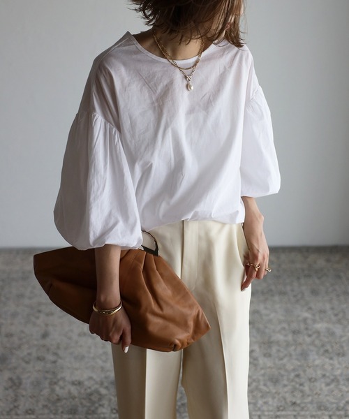 Bonjour Sagan（ボンジュールサガン）の「バルーンスリーブチュニック（チュニック・レディース・ブラック/オフホワイト/ブルー・FREE）」の2枚目の写真