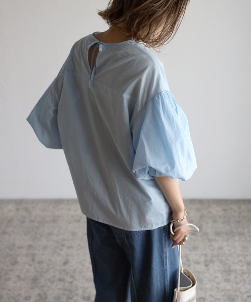 Bonjour Sagan（ボンジュールサガン）の「バルーンスリーブチュニック（チュニック・レディース・ブラック/オフホワイト/ブルー・FREE）」の3枚目の写真