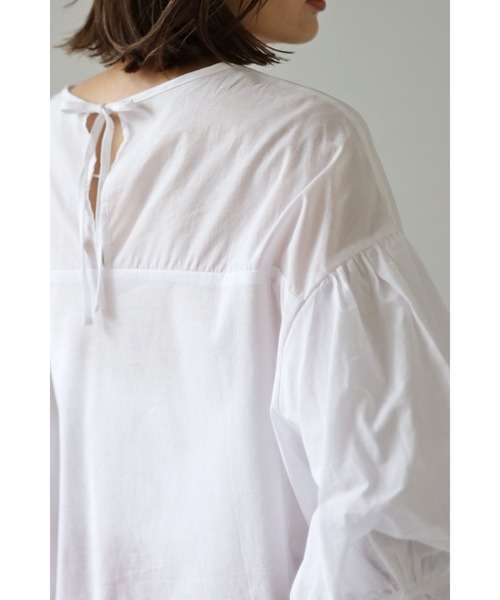 Bonjour Sagan（ボンジュールサガン）の「バルーンスリーブチュニック（チュニック・レディース・ブラック/オフホワイト/ブルー・FREE）」の15枚目の写真