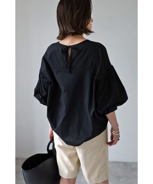 Bonjour Sagan（ボンジュールサガン）の「バルーンスリーブチュニック（チュニック・レディース・ブラック/オフホワイト/ブルー・FREE）」の4枚目の写真