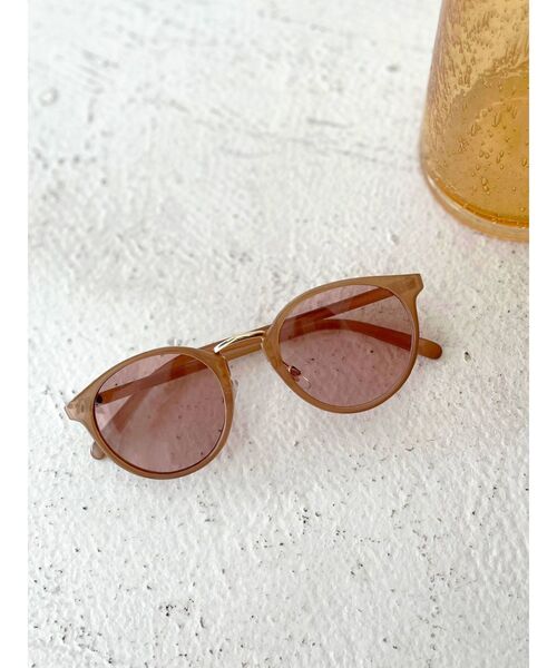 Ungrid（アングリッド）の「メタルブリッジサングラス（サングラス・レディース・グレー/ブラウン/ベージュ・FREE）」の10枚目の写真