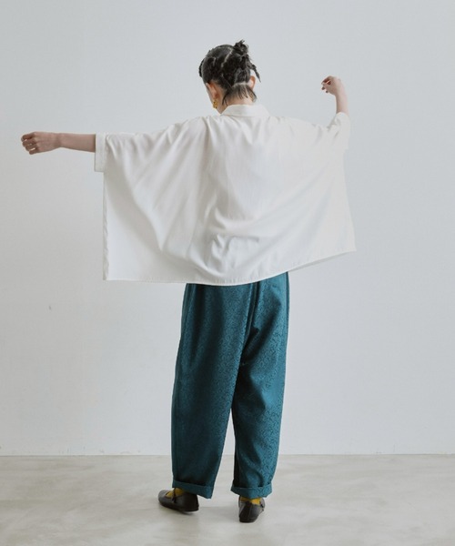 manana suerte（マニャーナスエルテ）の「ポンチョシャツ（シャツ/ブラウス・レディース・ブラック/オフホワイト・FREE）」の15枚目の写真