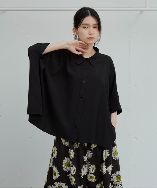 manana suerte（マニャーナスエルテ）の「ポンチョシャツ（シャツ/ブラウス・レディース・ブラック/オフホワイト・FREE）」の5枚目の写真