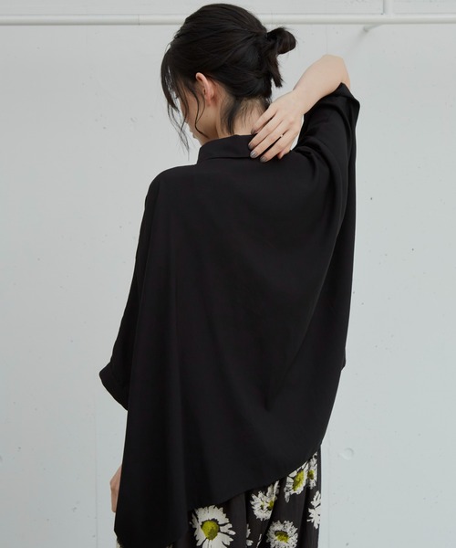 manana suerte（マニャーナスエルテ）の「ポンチョシャツ（シャツ/ブラウス・レディース・ブラック/オフホワイト・FREE）」の8枚目の写真