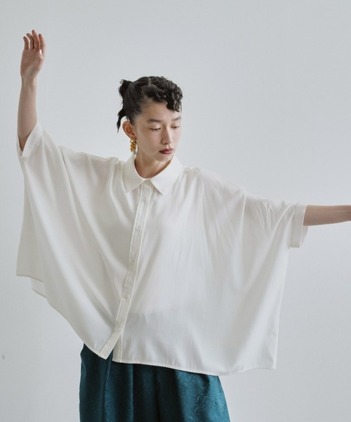 manana suerte（マニャーナスエルテ）の「ポンチョシャツ（シャツ/ブラウス・レディース・ブラック/オフホワイト・FREE）」の9枚目の写真