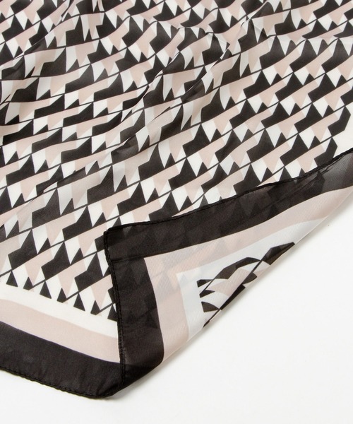 mysty woman（ミスティウーマン）の「幾何学柄スカーフ 219213（バンダナ/スカーフ・レディース・ライトブルー/ブラック/ピンク・FREE）」の7枚目の写真