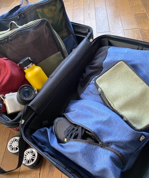 entre square(アントレスクエアー)の「bcl/エアープロップ シューズバッグ(トラベルグッズ・レディース・オリーブ/ネイビー・ONE SIZE)」の14枚目の写真