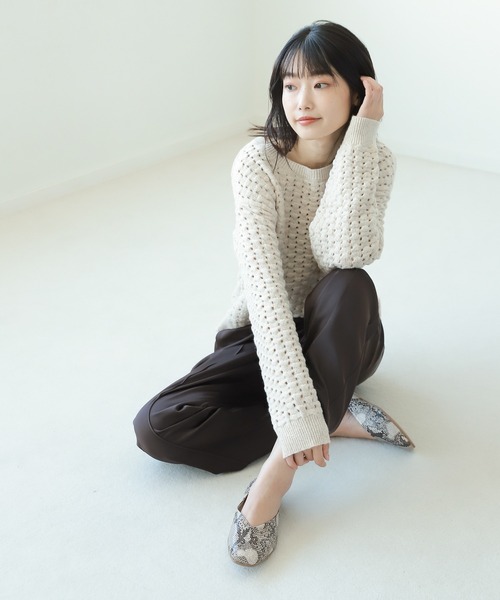 LAKOLE（ラコレ）の「ストレッチサテンピンタックパンツ / 218826（その他パンツ・レディース・ブラック/ライトグリーン/モカ/ナチュラル/イエローゴールド・SMALL/MEDIUM）」の15枚目の写真