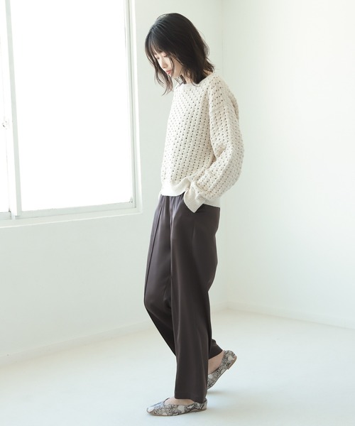 LAKOLE（ラコレ）の「ストレッチサテンピンタックパンツ / 218826（その他パンツ・レディース・ブラック/ライトグリーン/モカ/ナチュラル/イエローゴールド・SMALL/MEDIUM）」の20枚目の写真