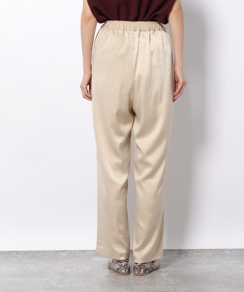 LAKOLE（ラコレ）の「ストレッチサテンピンタックパンツ / 218826（その他パンツ・レディース・ブラック/ライトグリーン/モカ/ナチュラル/イエローゴールド・SMALL/MEDIUM）」の13枚目の写真