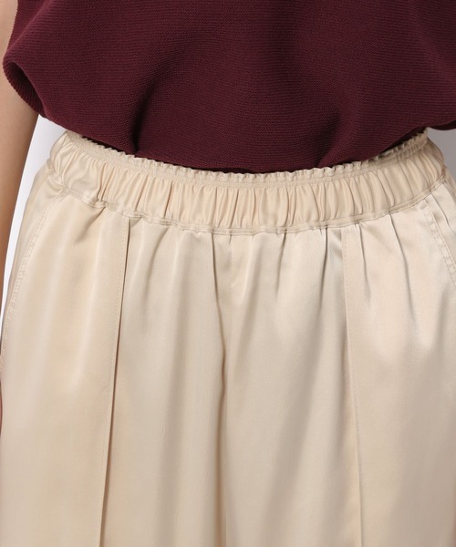 LAKOLE（ラコレ）の「ストレッチサテンピンタックパンツ / 218826（その他パンツ・レディース・ブラック/ライトグリーン/モカ/ナチュラル/イエローゴールド・SMALL/MEDIUM）」の18枚目の写真